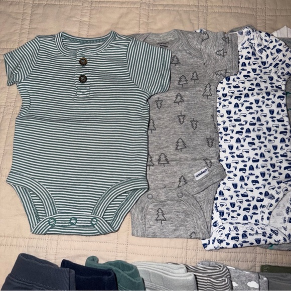 (36 Pieces) Mixed Lot Of Baby Boy Newborn Clothes - Picture 5 of 11